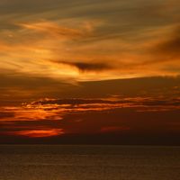 夕焼け時には滞在客が集まってくる。