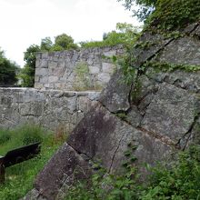 ここから黒門口ルート開始です　（行ってらっしゃ〜い！）