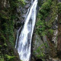安部の大滝のしぶきは気持ち良いです
