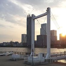 ららぽーとから夕陽をのぞむ