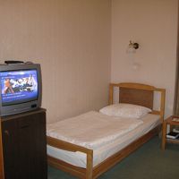 家具は古いですが、部屋は広い