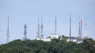 送信塔が林立する室蘭の山