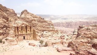 頑張って登れば感動的な景色が広がります