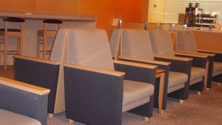 ひっそりと・・