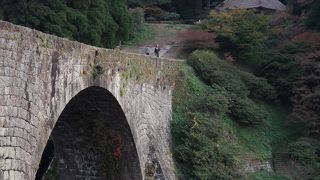 一見の価値ありの立派な橋です