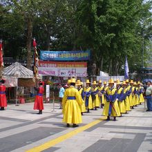 黄色い人たちは楽器隊
