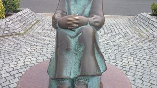 赤い靴の女の子