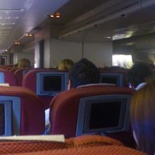 横方向の広さはジャンボ機特有です。