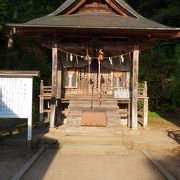 飯盛山散策時に見かけた小さな神社