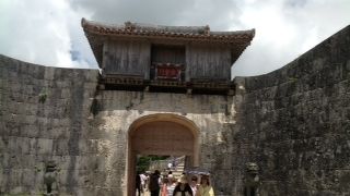 守礼門の次にくぐります