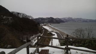 噴火湾を見渡す高台の岬