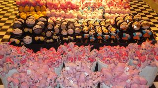 ドバイモールの隣にある、屋内型スーク