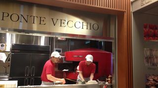 まだ並びます！