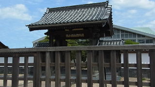 明倫小学校敷地内