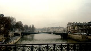 パリのセーヌ河岸