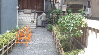 八丁堀天祖神社　よく探さないと見つかりません