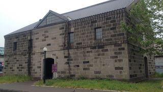 市指定の歴史的建造物で保育園児が遊べるなんて