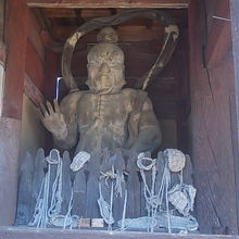 仁王門も有名です