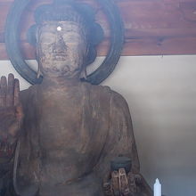 薬師如来像の様子