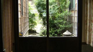 商家改築のカフェ