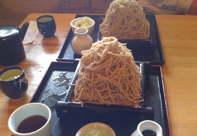 小山のような蕎麦