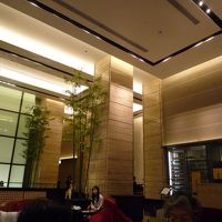 Cafeから見たロビー