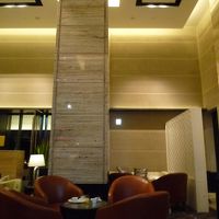 奥が鉄板焼きのレストラン