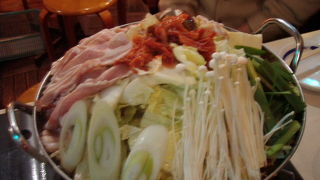 新宿でアジアの屋台気分