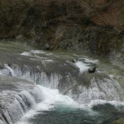 「すだれ滝」を見るにはこの植物園に入園しなければなりません