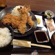 カツとエビフライのセット