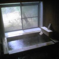 部屋の半露天風呂