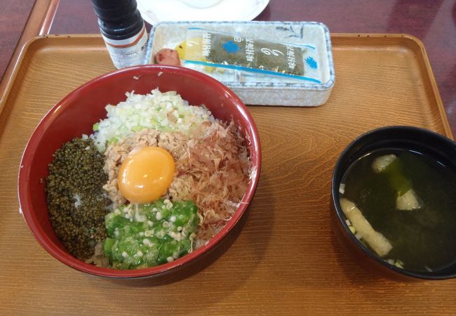 朝丼おいしかったです。