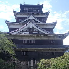 復元された天守閣