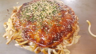 広島駅界隈でお好み焼きがすぐに食べられます