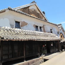 肥前浜宿酒蔵通りの街並