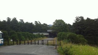 駅名にもなる有名な門!!