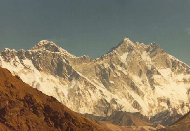 1979年の写真ですが、山の形は今も昔も変わりません