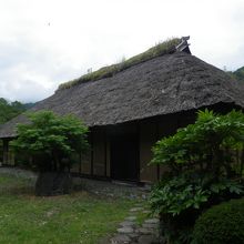 建物全景です