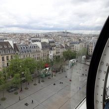 最上階から見るパリの街の風景
