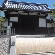 こんな感じの建物です