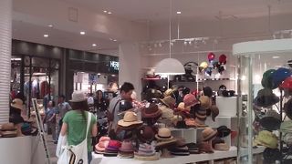 かわいい帽子がいっぱい