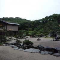 広い庭園です。