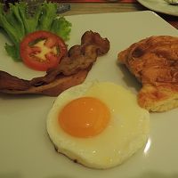 目玉焼き＆ベーコン