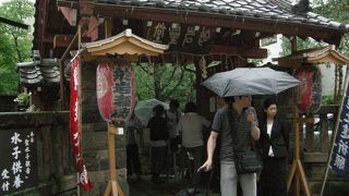 田宮神社の向かい側に