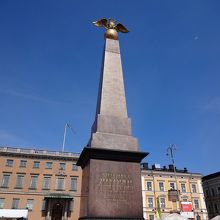 広場のシンボル