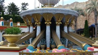 普通の遊園地の乗り物といった感じです！！