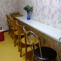 朝食はセルフサービスで　この部屋にあるものは利用できます