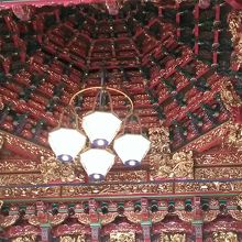 本堂の天井　きれい