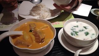 オシャレなお店で美味しいタイ料理