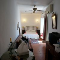 無理やり角に作ったような客室